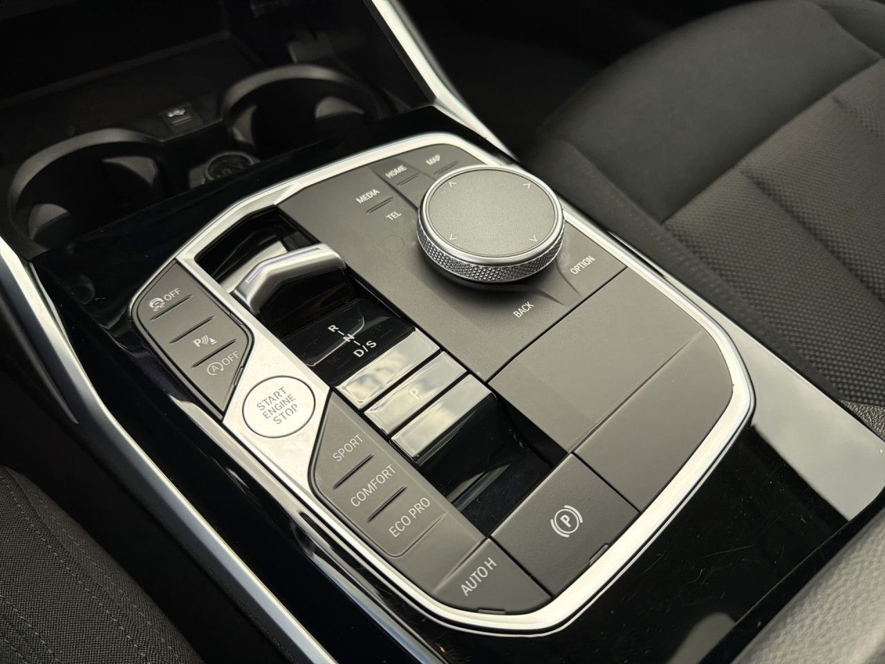 BMW 320i Touring LiCoPro Panorama DrAs Kamera Sitzh foto 14