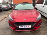 Ford Focus Lim. ST-Line PANO NAVI WIPP KAMERA - Ford Focus mit Diesel-Antrieb: Limousine