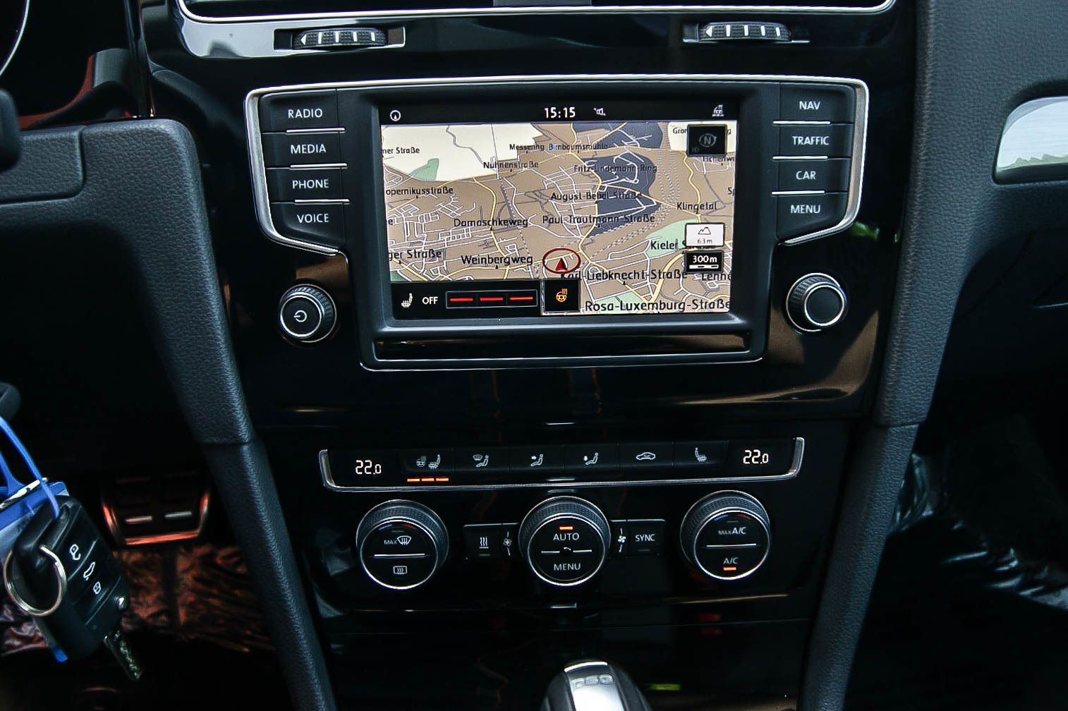 Fahrzeugabbildung Volkswagen Golf VII Allstar 14TSI DSG NAVIGATION STANDHEIZG