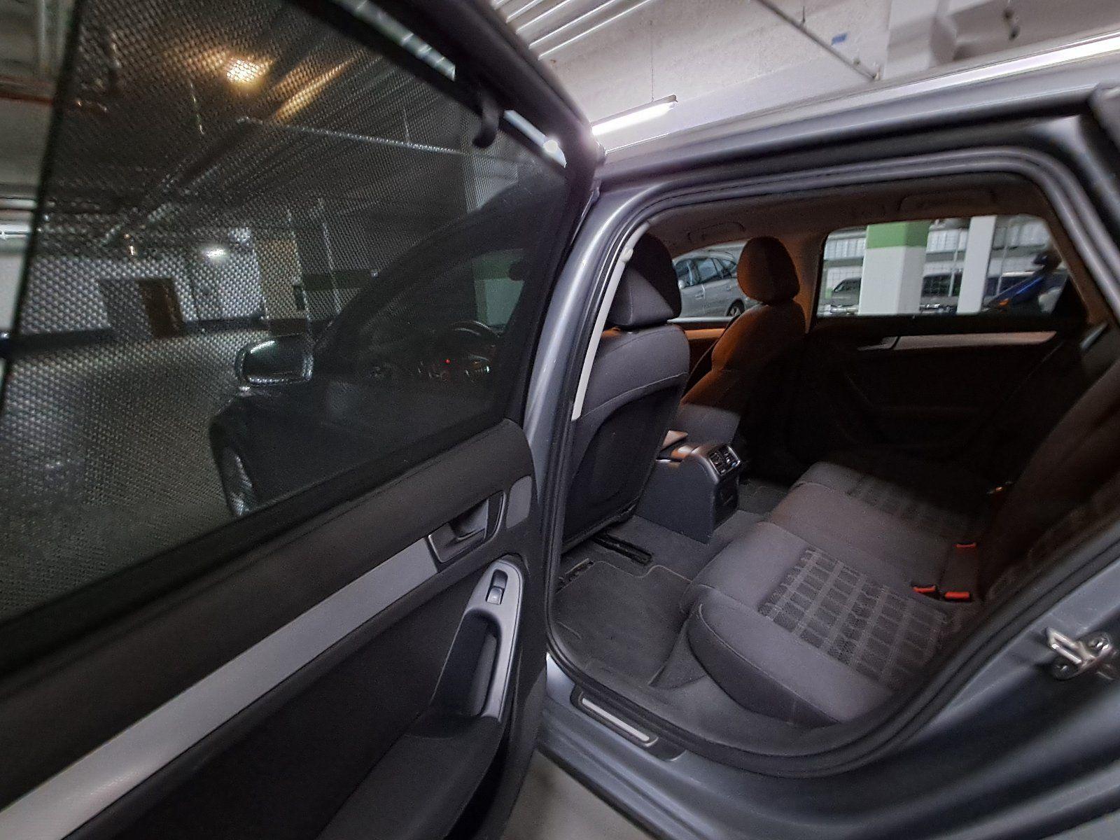 Audi A4 2009 — photo 9