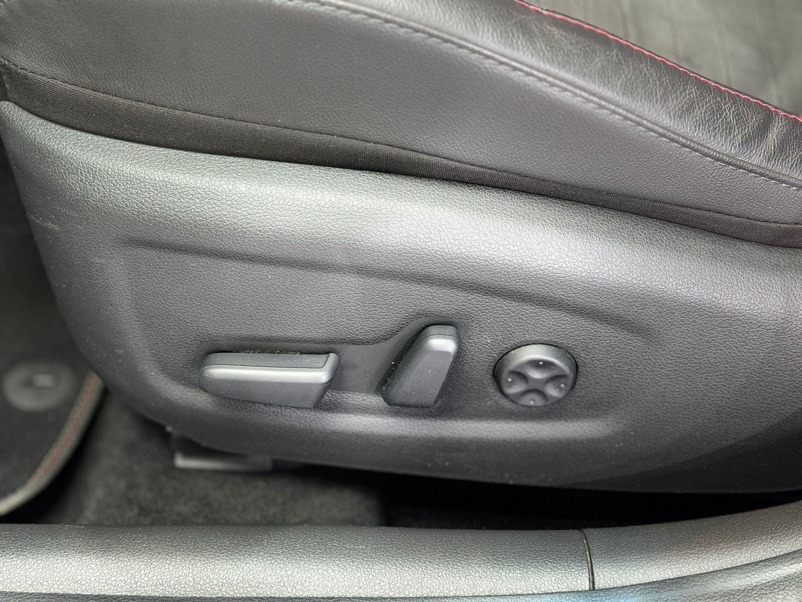 Fahrzeugabbildung Hyundai i30 Fastback N Performance|SCHALTER|PDC|NAVI