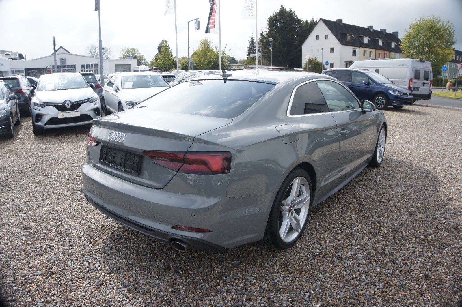 Fahrzeugabbildung Audi A5 Coupe 35 TFSI AUTOMATIK PDC SHZ