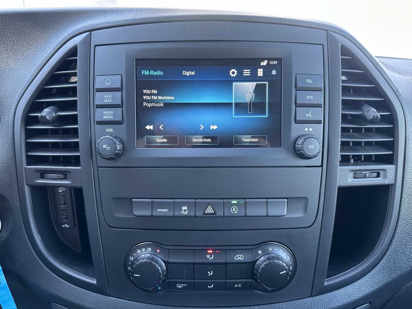 Fahrzeugabbildung Mercedes-Benz Vito 114 CDI Tourer 8Sitze Klima Audio40 Kamera
