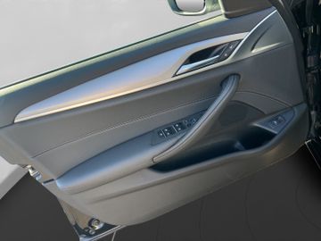 BMW 520 - 12