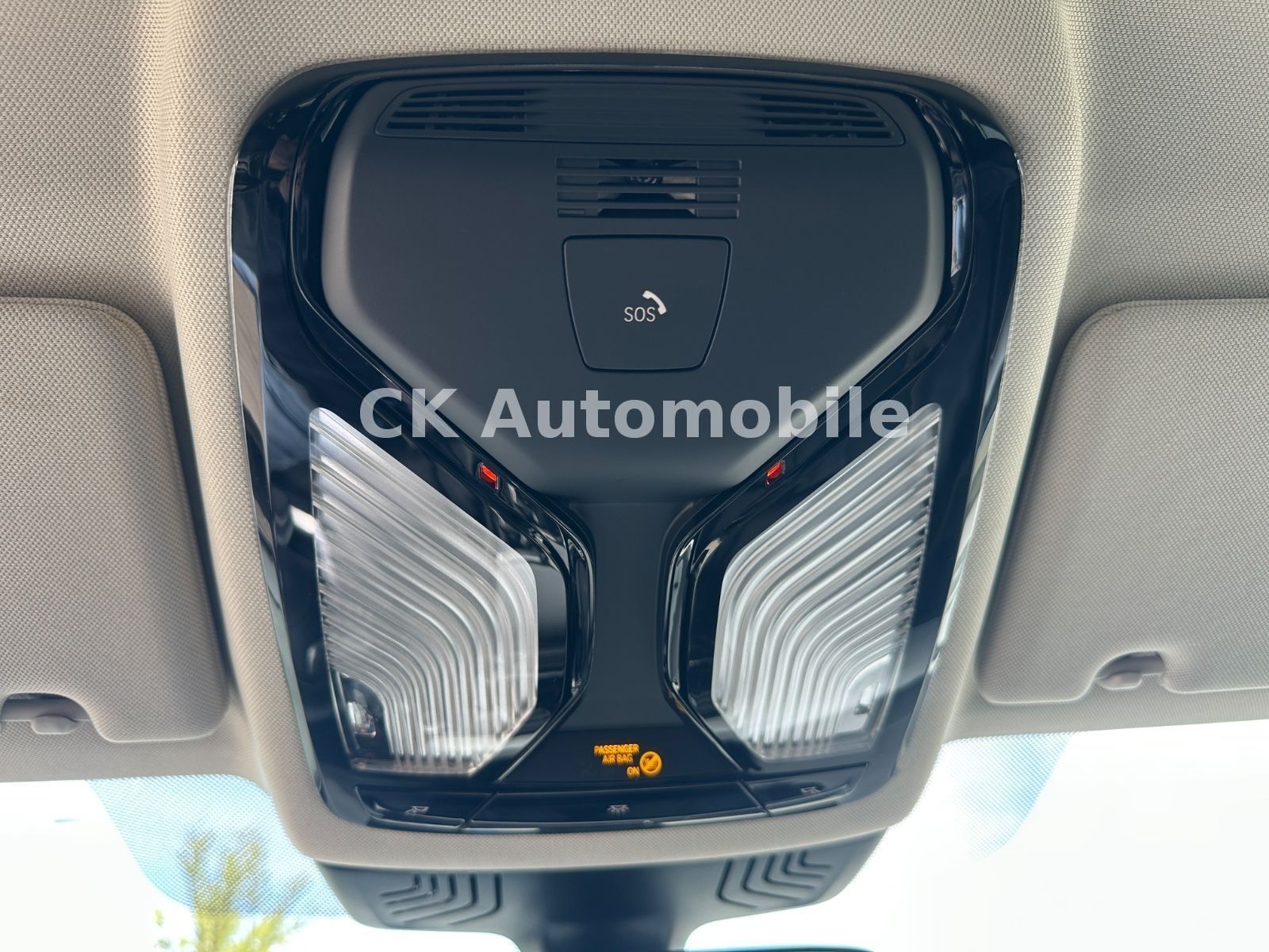 Fahrzeugabbildung BMW 520d Touring/Navi/Leder/Head-Up/Kamera/LED/ACC