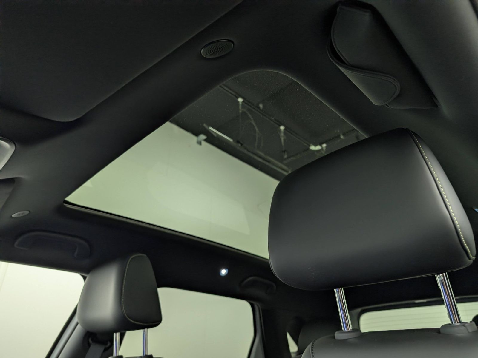 BYD ATTO 2  DM-i Boost Glasdach ACC LED – Bild 9