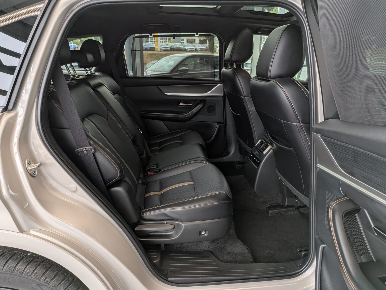 Vehicle image Mazda CX-80 3.3L E-SKYACTIV D 254 HOMURA+ 7-seat Pano