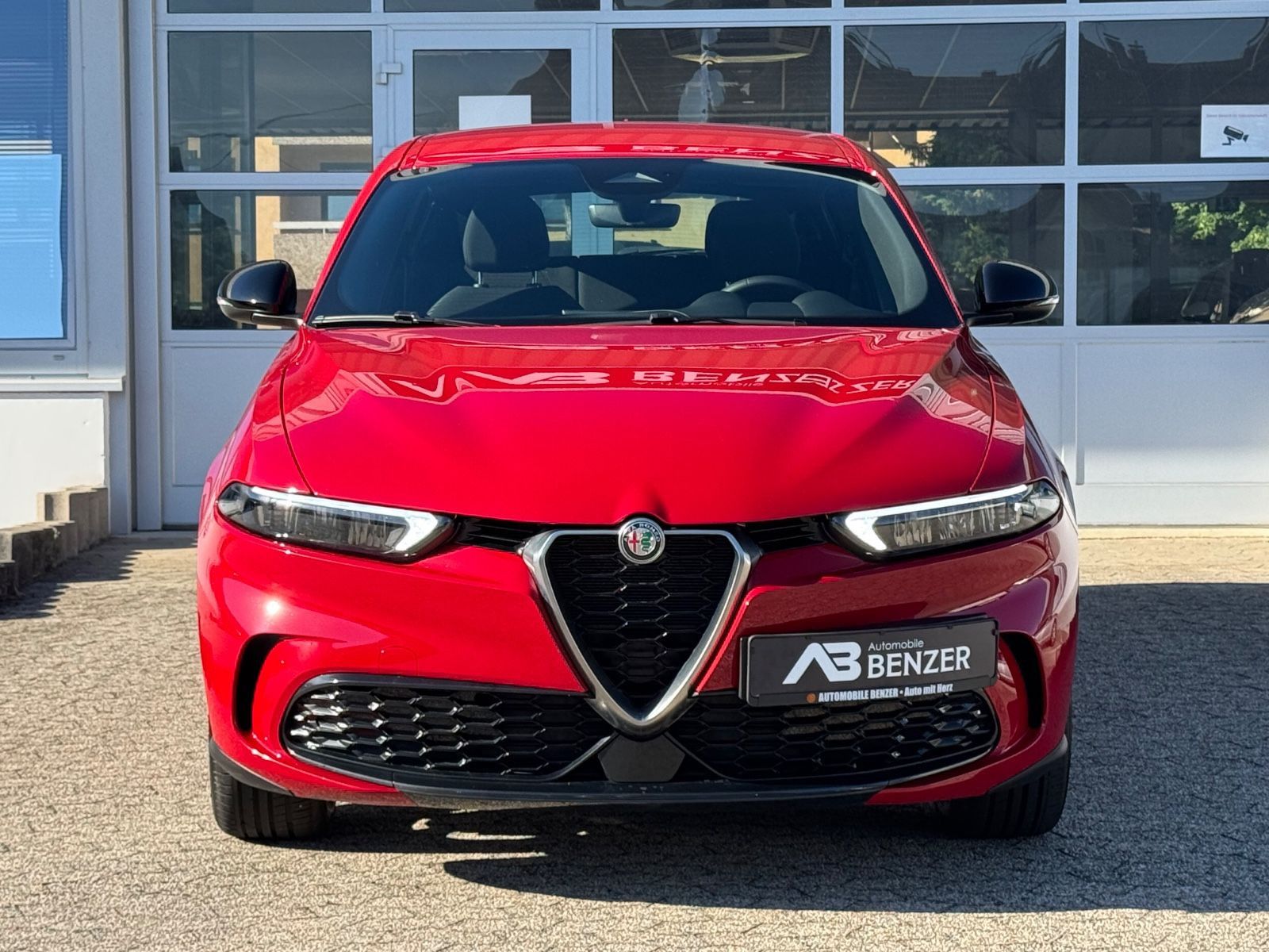 Fahrzeugabbildung Alfa Romeo Tonale Super/LED/CarPlay/PDC/Tempomat/KlimaAuto/