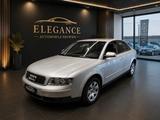 Audi A4 2.0 Automatik/1.Hand/Scheckheft/Rentnerfzg. - Audi A4 aus 2001: 2.0