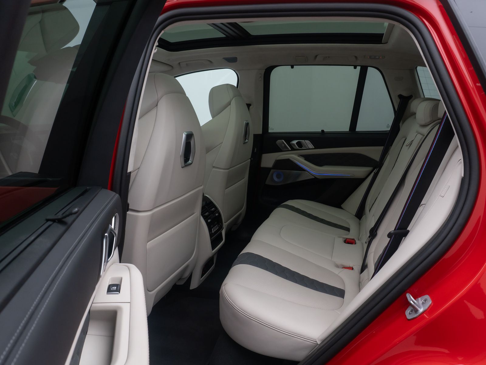 Fahrzeugabbildung BMW X5 M Competition Sky Lounge B&W Massage MegaVoll