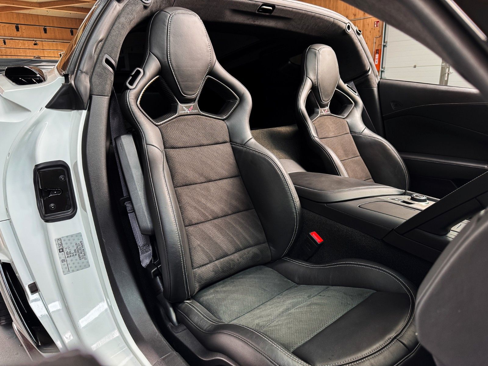 Fahrzeugabbildung Corvette 6.2 C7 AT8 / Z07-Paket / Comp.-Sitze / DEUTSCH