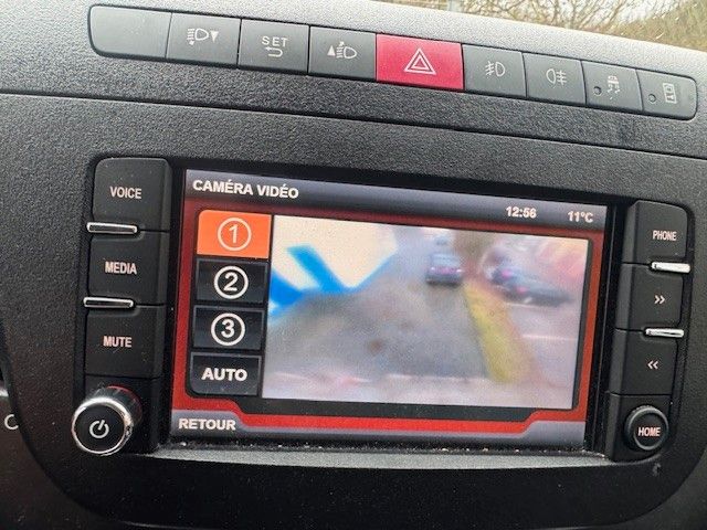 Fahrzeugabbildung Iveco DAILY 35S18 L2H2 KOFFER DHOLLANDIA LADEBORD