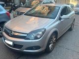 Opel Astra GTC 1.7 CDTI 120CV 3 porte Cosmo - Opel Astra Gtc mit Diesel-Antrieb
