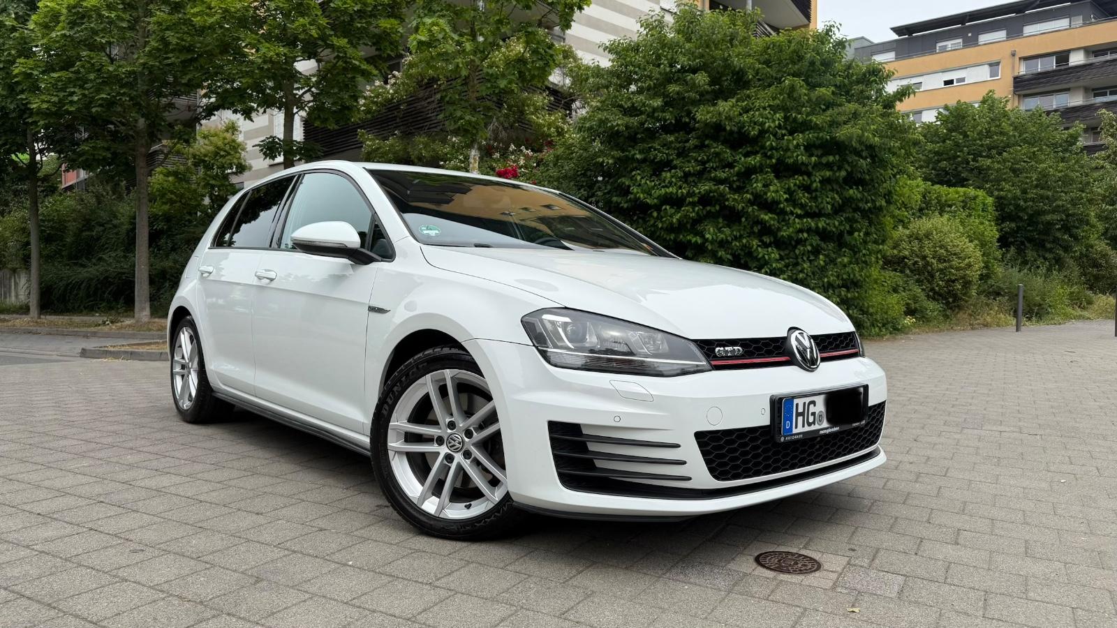 Volkswagen Golf VII Lim GTD BMT 2.0 TDI DSG /Sport/Xen/Navi
