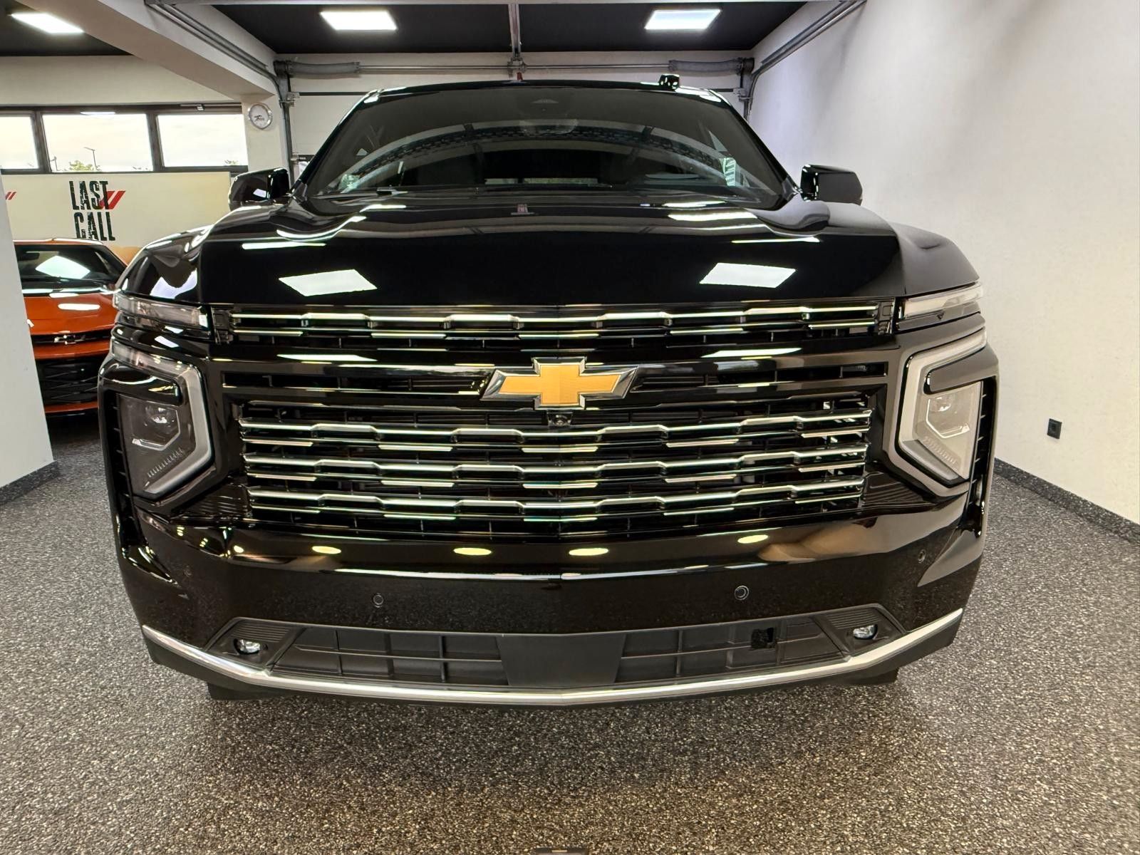 Fahrzeugabbildung Chevrolet 2026 SUBURBAN HIGH COUNTRY 24"-PANORAMA