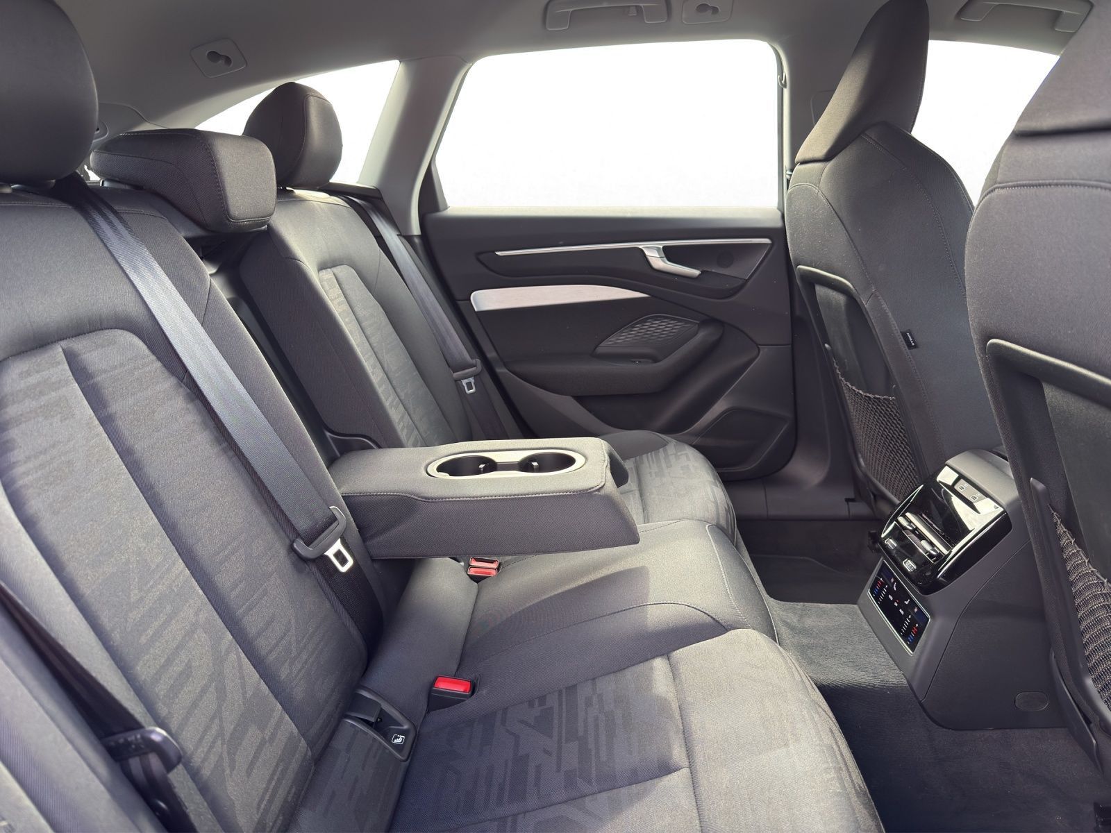 Audi A6 - Bild 16