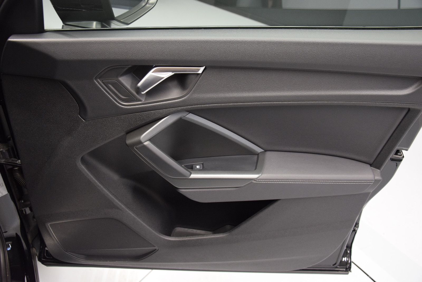 Fahrzeugabbildung Audi Q3 Sportback 45 TFSI e S line ACC Ambiente el.Hk