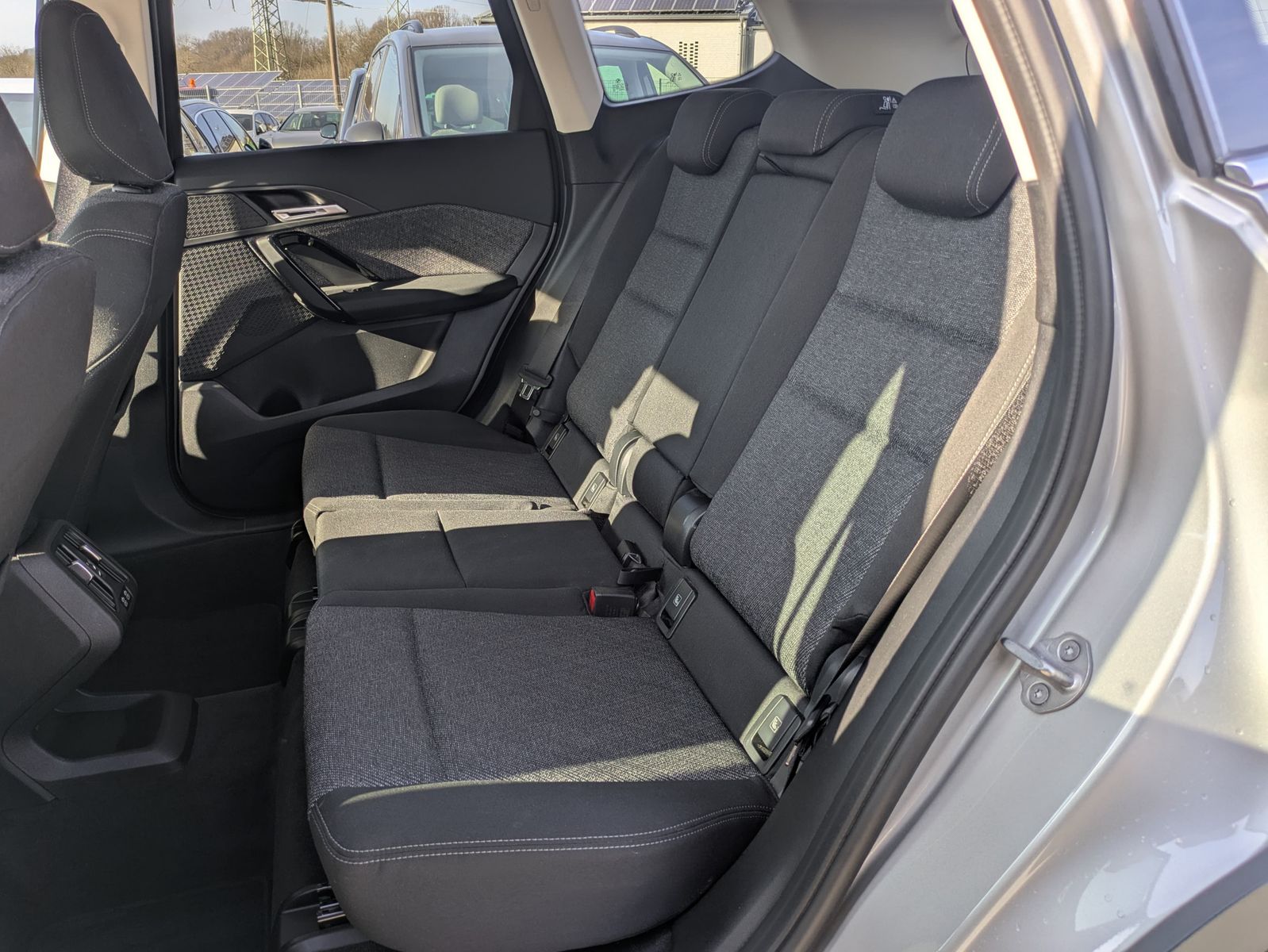 Fahrzeugabbildung BMW X1 18 d sDrive PANO/KAM/DAB/LED/SHZ/LHZ/TEMP