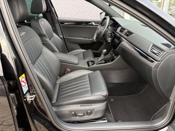 Fahrzeugabbildung SKODA Superb Combi 2.0 TSI L&K 4x4 DSG Pano AHK uvm
