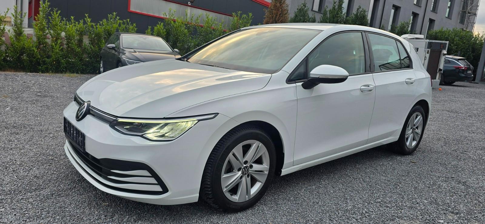 Volkswagen Golf VIII Lim. Life 1.5eTSI DSG LED ACC PDC STZ