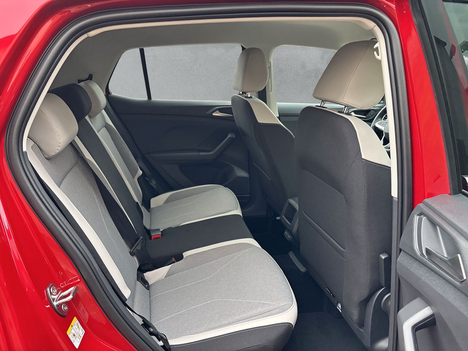 Fahrzeugabbildung Volkswagen T-Cross Style 1.5 TSI 110kW 7-Gang DSG AHK