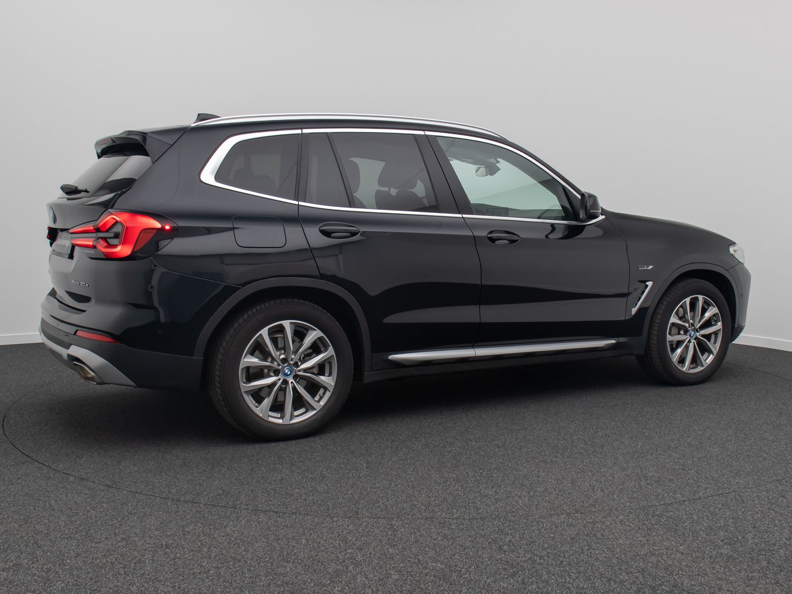 Fahrzeugabbildung BMW X3 xD30e DAB Kamera Panorama 19Zoll Leder Sport