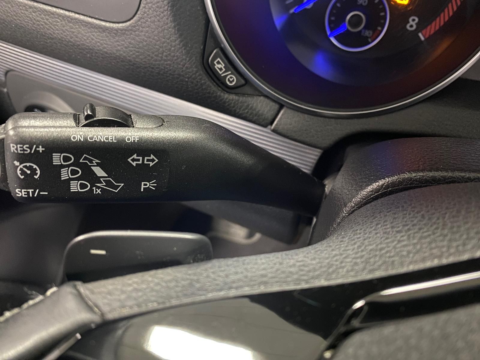 Fahrzeugabbildung Volkswagen Golf 2.0 16V TSI R Cabrio KLIMA+PDC+NAVI+SHZ+ALU