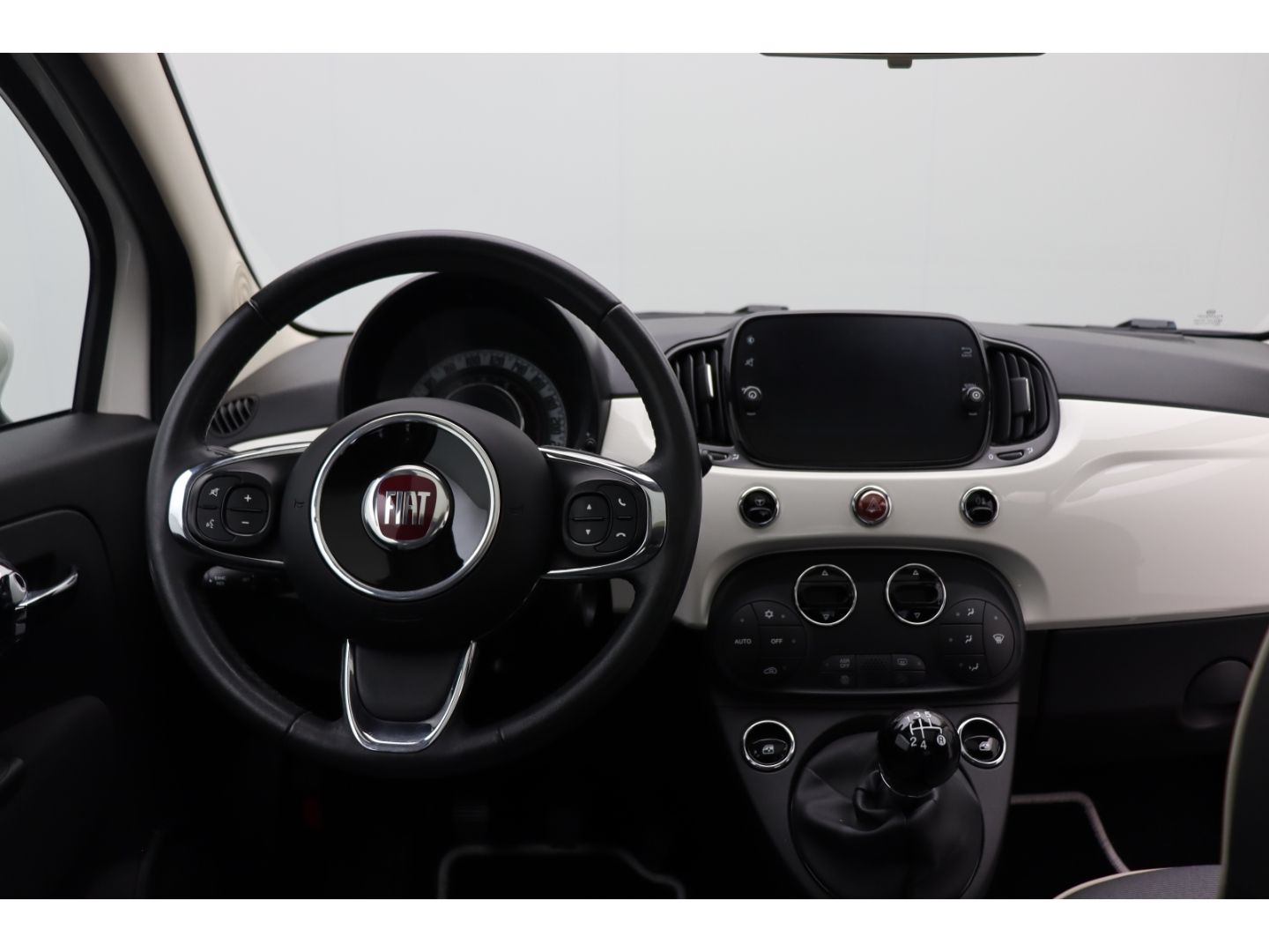 Fahrzeugabbildung Fiat 500 1.2 Lounge AppleCP, Einparkhilfe, Klimaautom