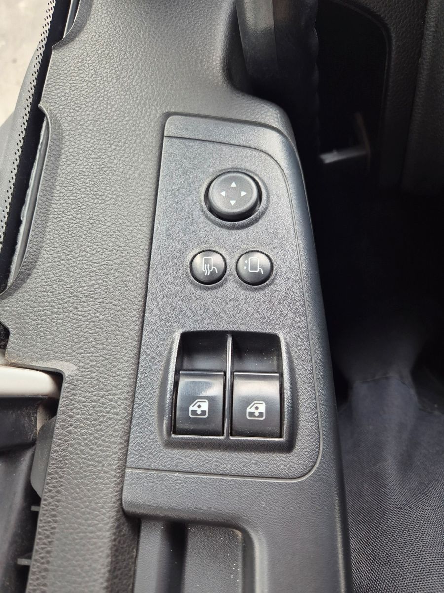 Fahrzeugabbildung Iveco Stralis 460NP LNG Standklima Xenon 3 Stück