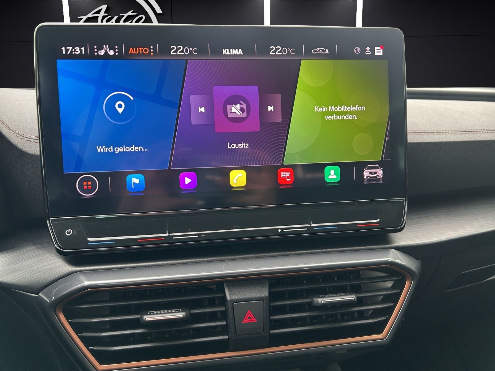 Fahrzeugabbildung CUPRA Formentor DSG LED Navi ACC AHK PANO RFK Virtual