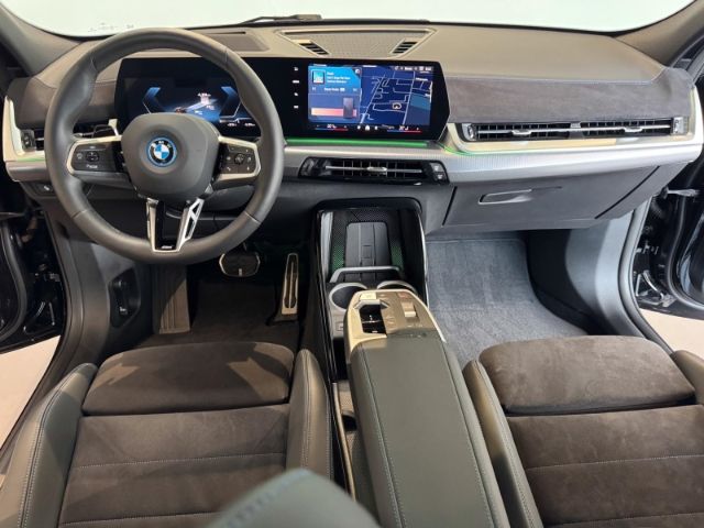 BMW iX2 - Bild 13