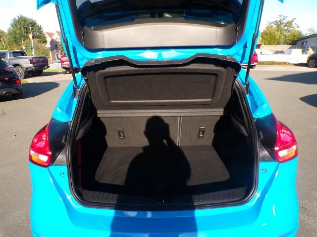 Ford Focus RS + Navi / Winterpaket / Komfortpaket 
