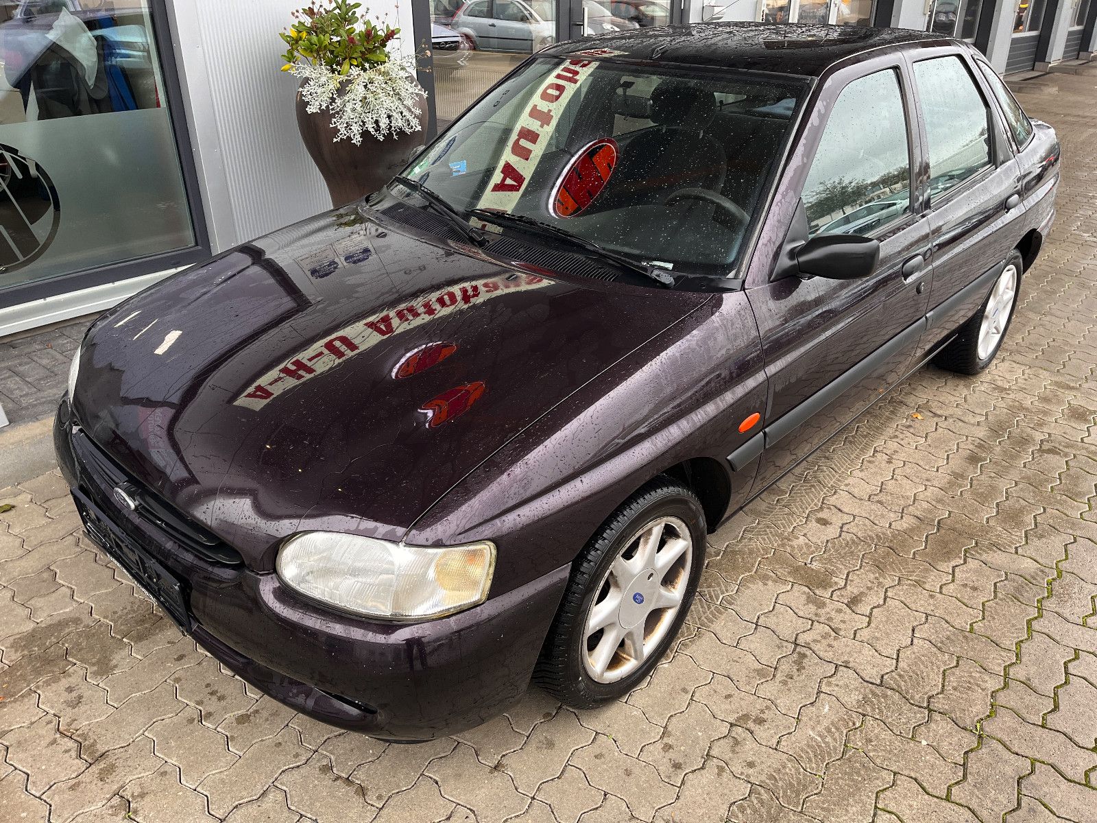 Fahrzeugabbildung Ford Escort  1.6 Automatik