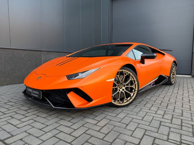 LAMBORGHINI Huracan