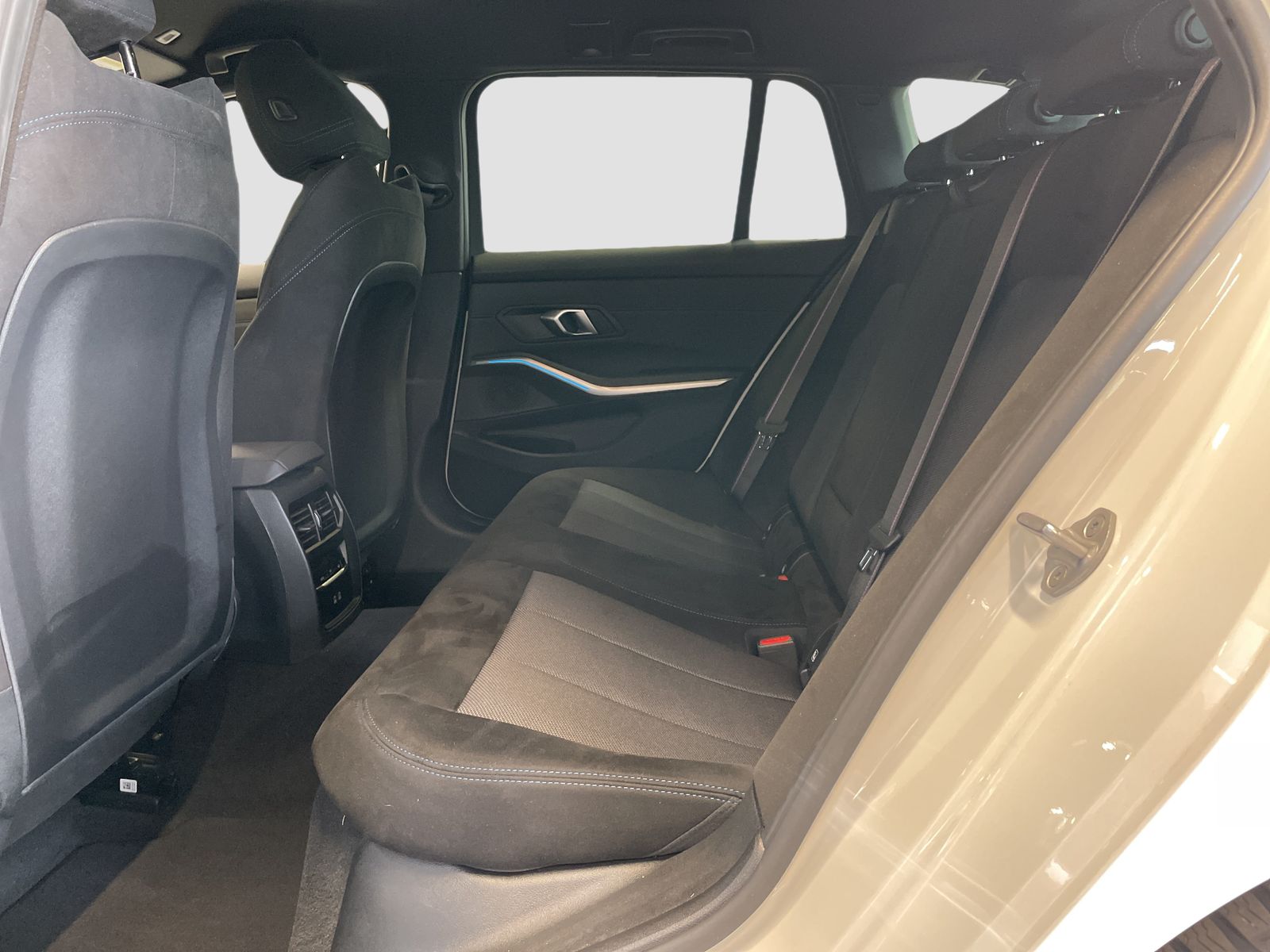 BMW 330 - Bild 13