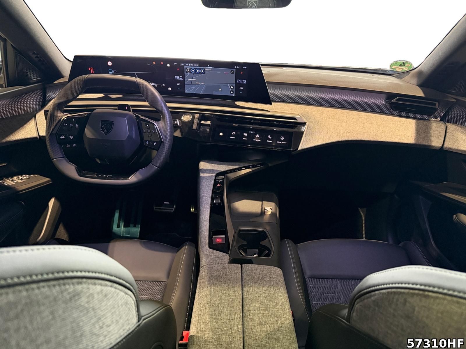 Fahrzeugabbildung Peugeot 5008 GT HYBRID*Navi*Sitzheizung*Totwinkelassist