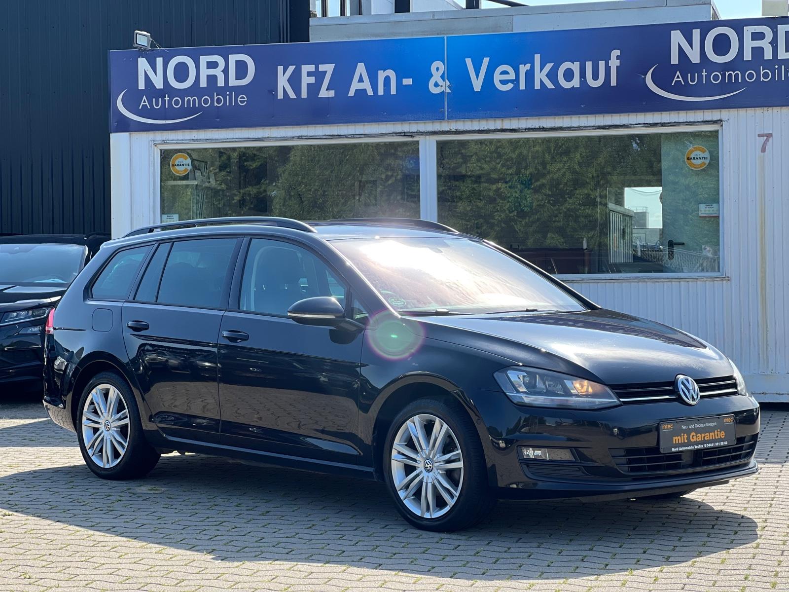 Volkswagen Golf 2013 — rear view