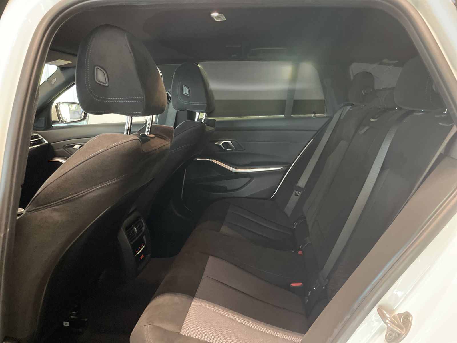 BMW 330 - Bild 13