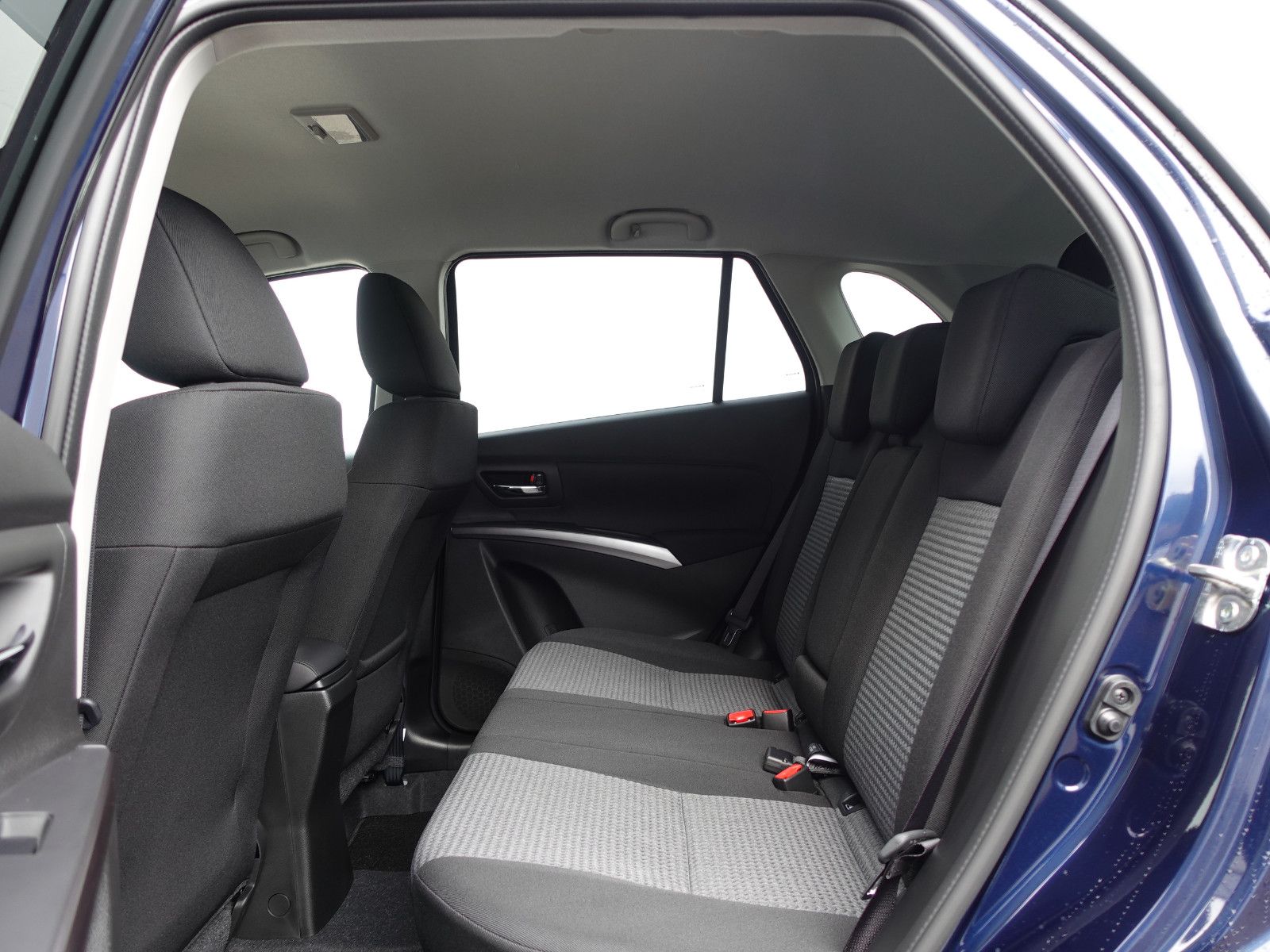 Fahrzeugabbildung Suzuki S-Cross 1.4BOOSTERJET HYBRID Comfort SHZ,PDC,Nav