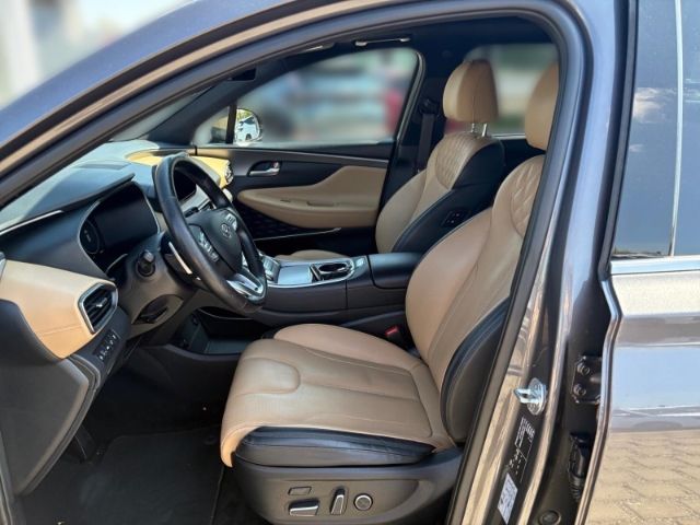 Fahrzeugabbildung Hyundai SANTA FE Signature Phev 4WD +LEDER+KLIMA+NAVI+PD