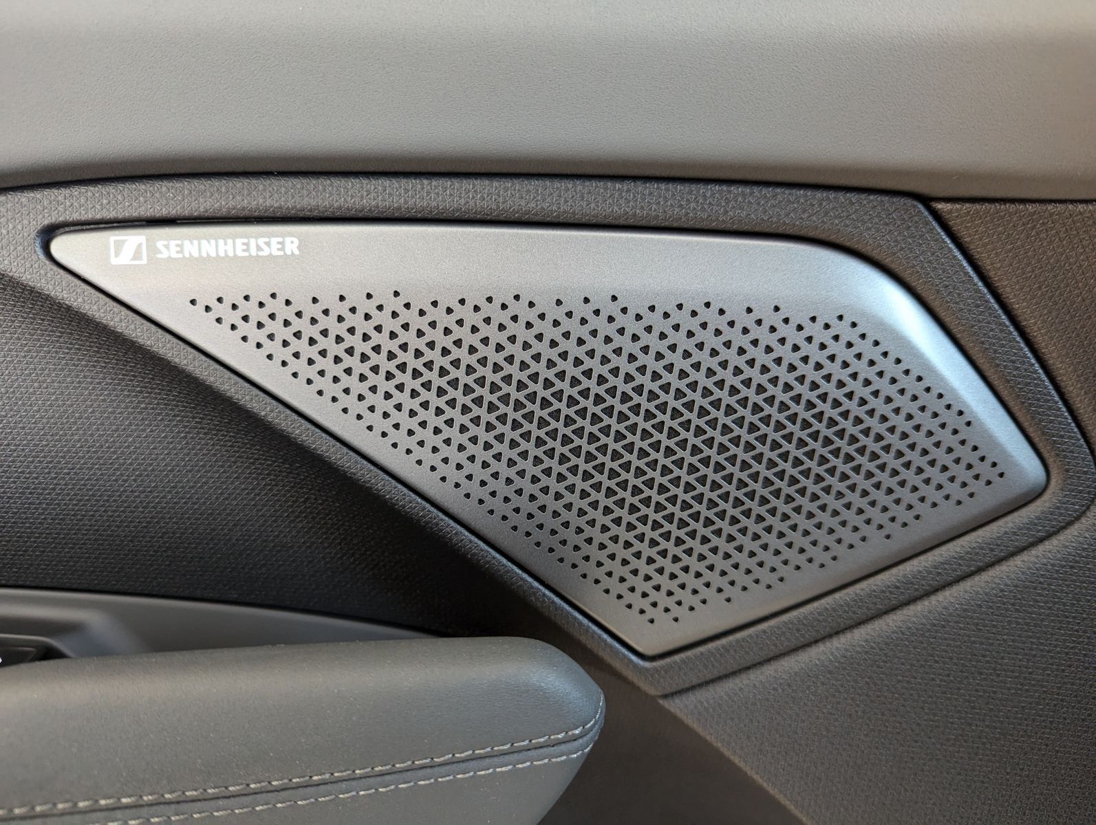 CUPRA Terramar 2.0 VZ 4D Drive-XL HUD Matrix Pano 20" - Image 25