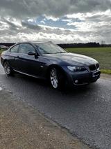 BMW 320i Coupé -M-Paket - BMW 320 aus 2008: Coupe