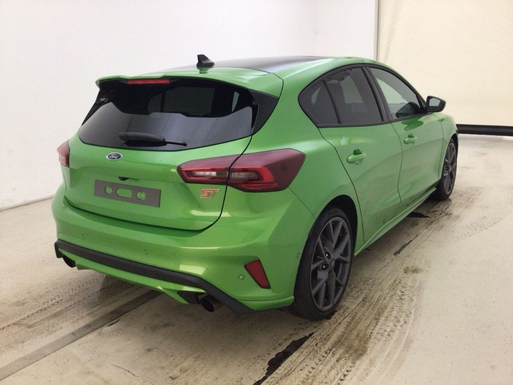 Fahrzeugabbildung Ford Focus ST X 2.3 EcoBoost EU6e