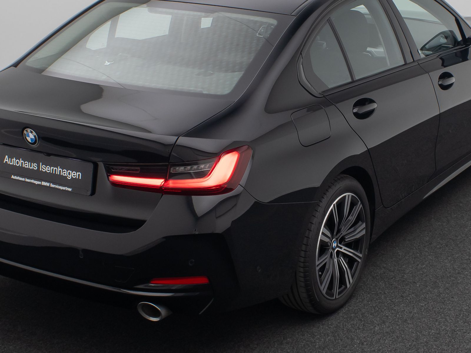 Fahrzeugabbildung BMW 330i Stop&Go DAB Kamera Standhzng Fernlic 18Zoll