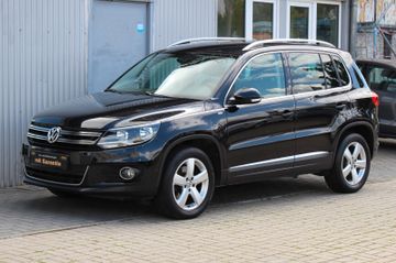 Volkswagen Tiguan - 1
