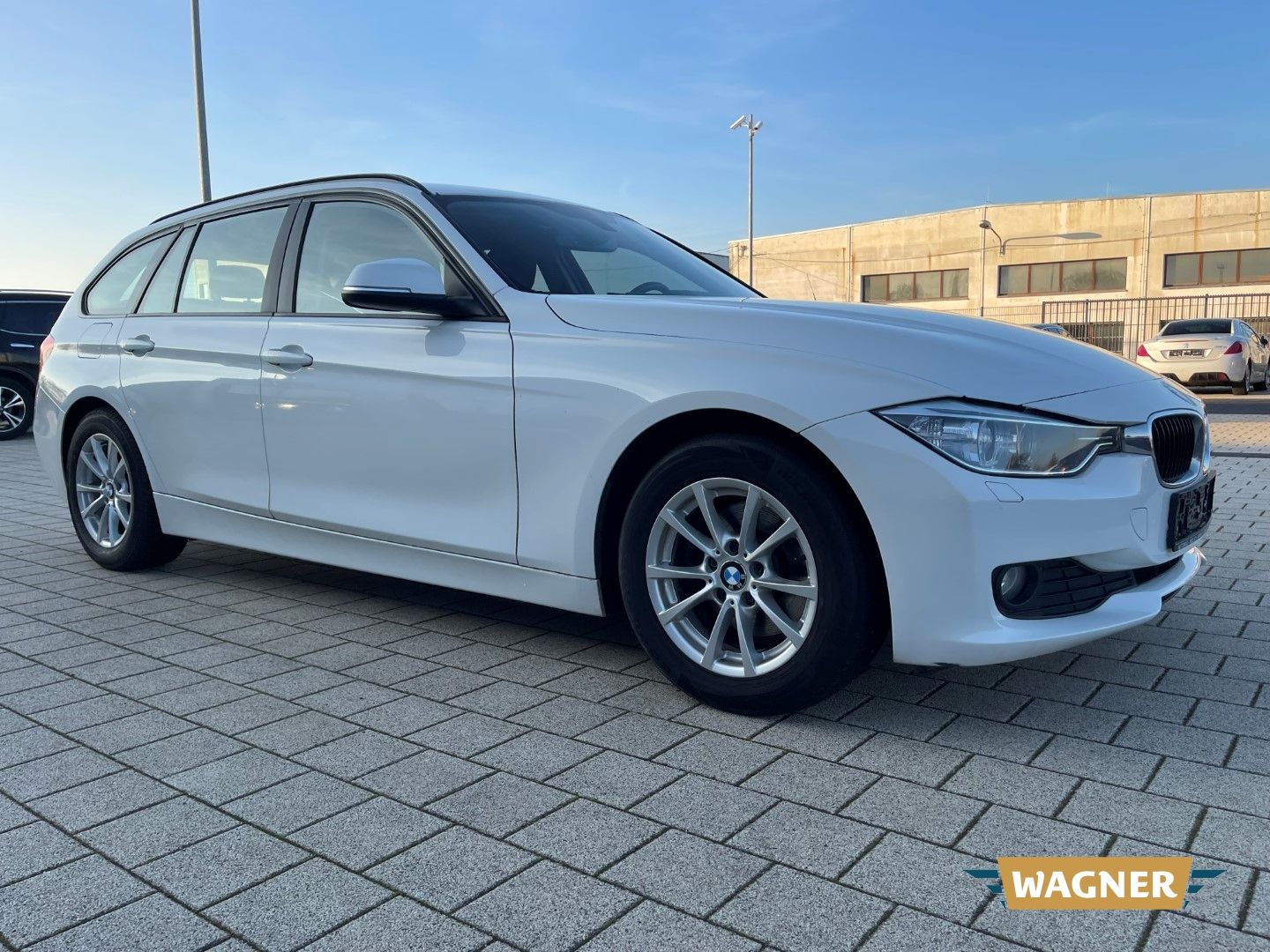 Fahrzeugabbildung BMW 320 d Touring Sitzheizung Tempomat Klimaautomati