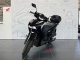 Honda SH150i mit Topcase - HONDA SH 150I