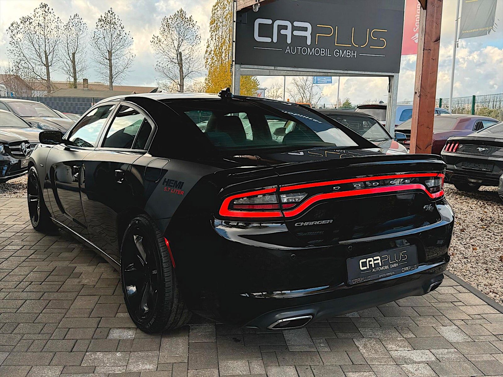 Fahrzeugabbildung Dodge Charger 5.7 V8 HEMI R/T Black Edition LPG  *LED*