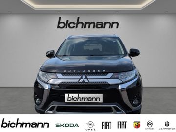 Mitsubishi Outlander - 2