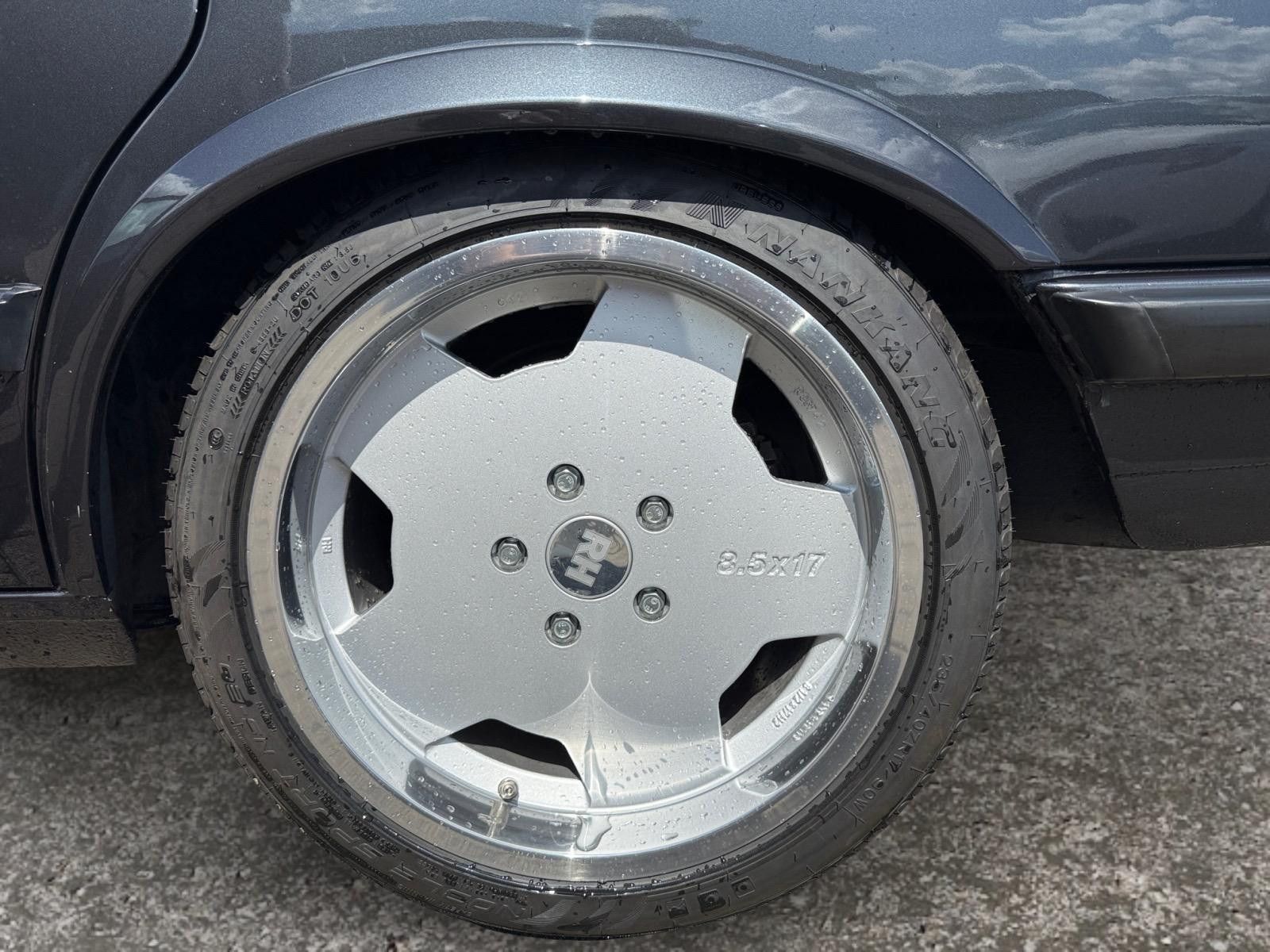Fahrzeugabbildung BMW 535i